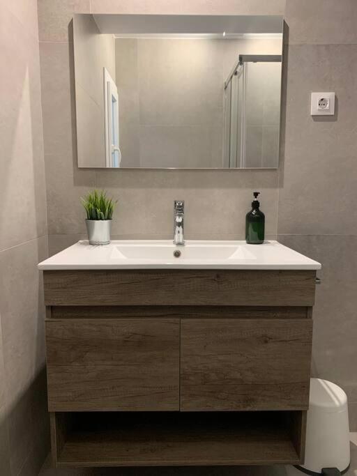 Apartamento Nuevo, 3 Dormitorios Con Terraza Granada Exteriör bild